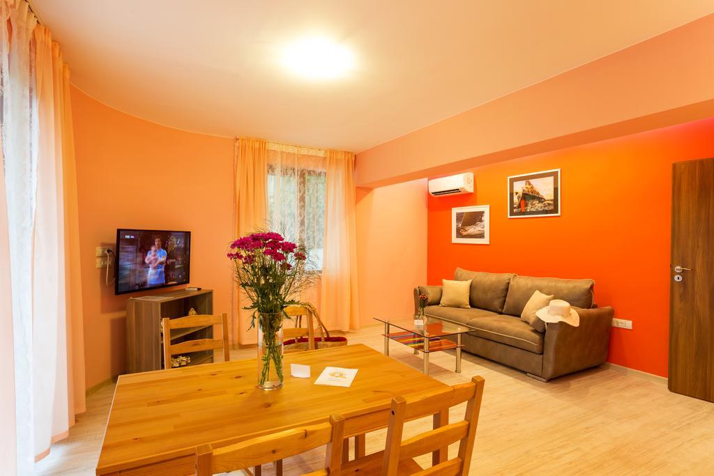 Aparthotel Prostor Kavarna Exterior photo